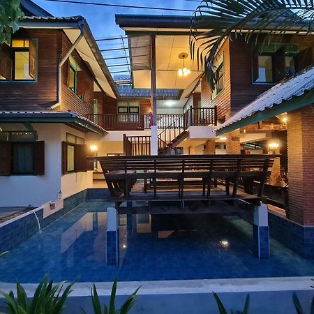 Tepbunthomhouse Ayutthaya Phra Nakhon Si Ayutthaya Exterior foto