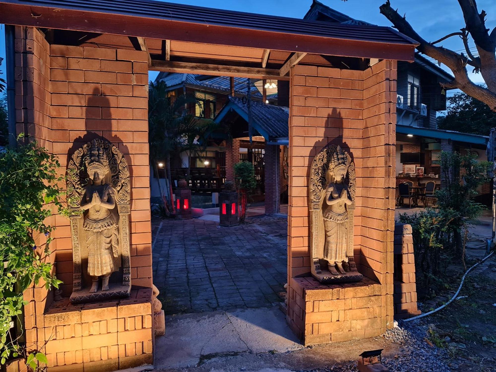 Tepbunthomhouse Ayutthaya Phra Nakhon Si Ayutthaya Exterior foto