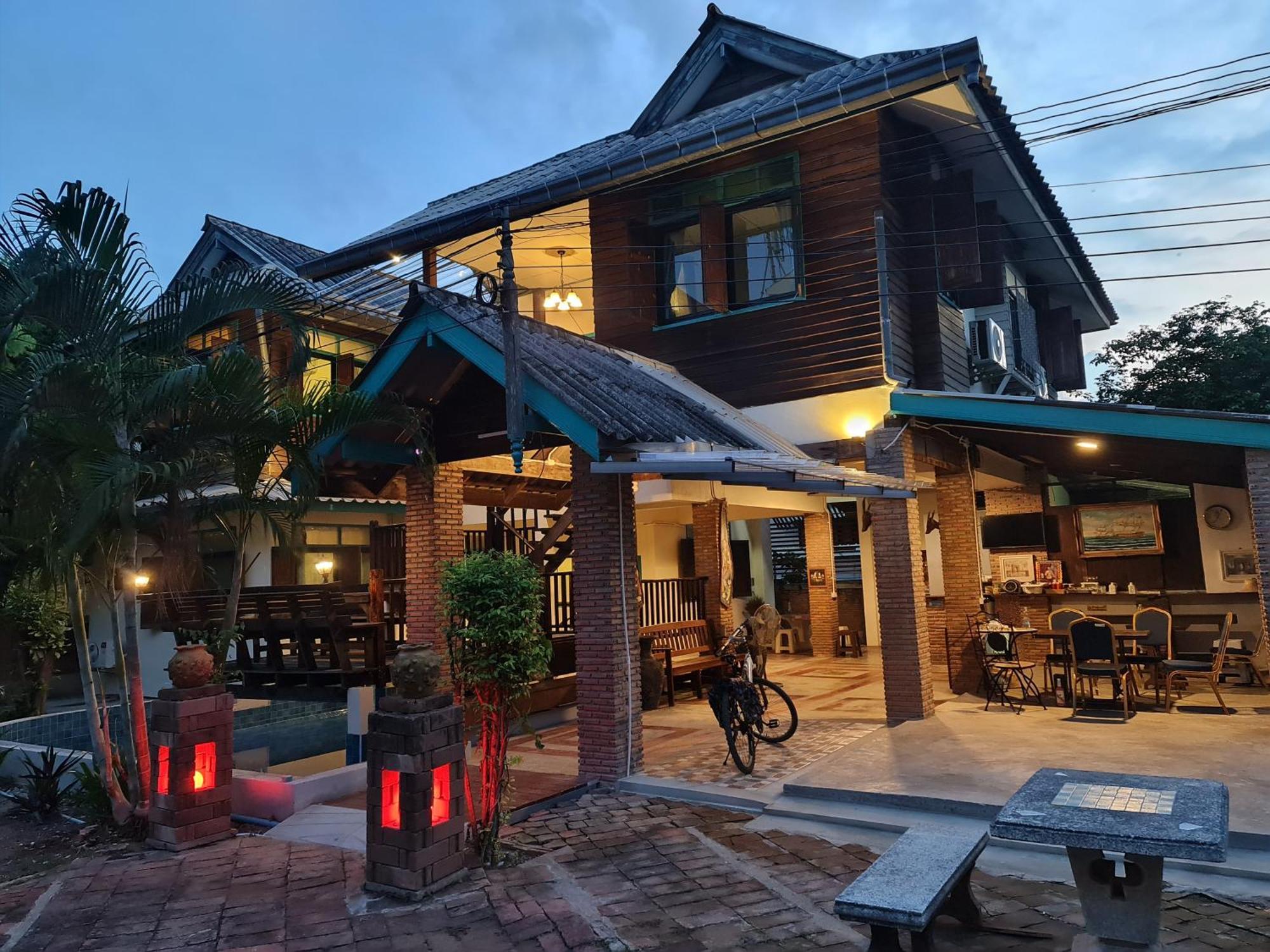 Tepbunthomhouse Ayutthaya Phra Nakhon Si Ayutthaya Exterior foto